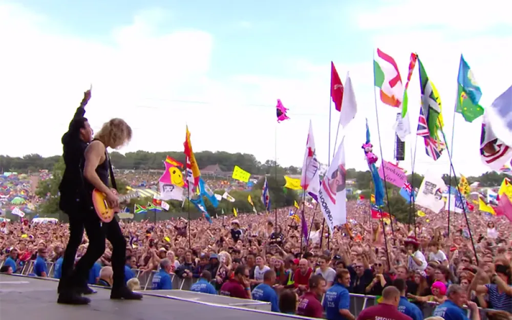Glastonbury 2015: The Clean Up Begins